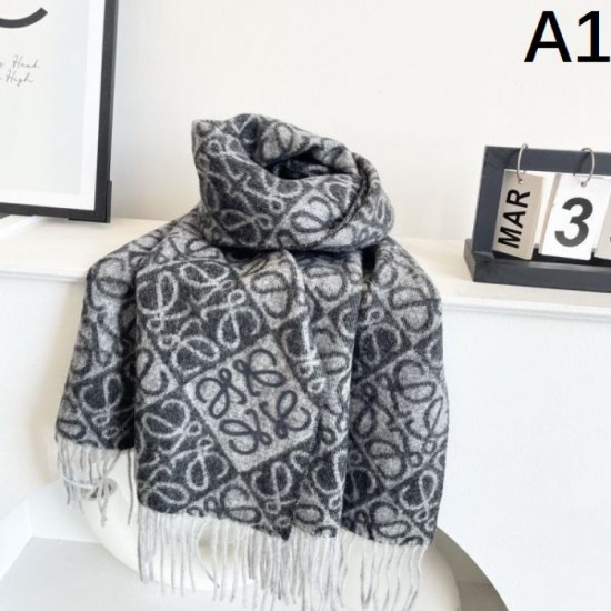 2025FW Scarf LOEWE LOEWE Unreleased new item with an attractive sophisticated design