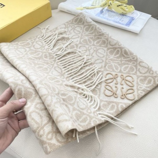2025FW Scarf LOEWE LOEWE Unreleased new item with an attractive sophisticated design