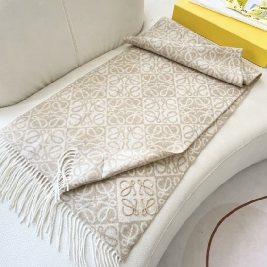 2025FW Scarf LOEWE LOEWE Unreleased new item with an attractive sophisticated design