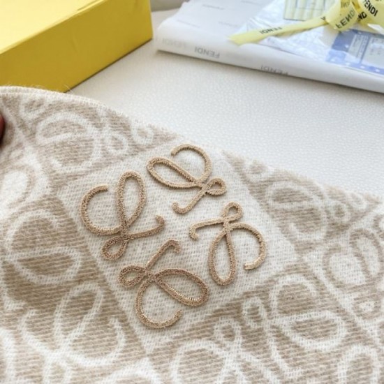 2025FW Scarf LOEWE LOEWE Unreleased new item with an attractive sophisticated design