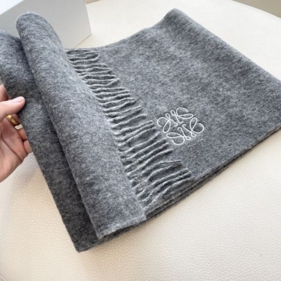 2025FW Scarf LOEWE New winter scarf loved through the ages