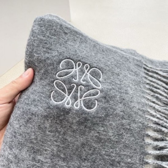 2025FW Scarf LOEWE New winter scarf loved through the ages