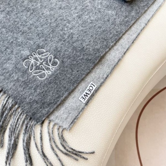 2025FW Scarf LOEWE New winter scarf loved through the ages