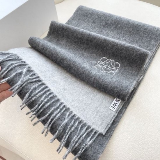 2025FW Scarf LOEWE A must-see sophisticated scarf for fashion experts