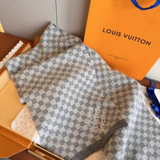 2025FW Scarf LOUIS VUITTON Limited item that is very popular overseas