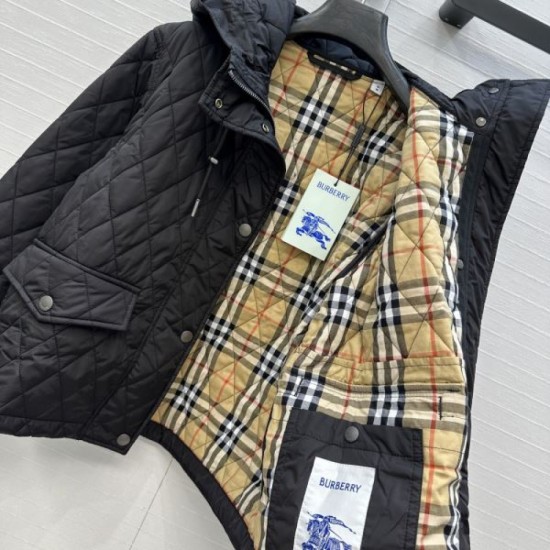 BURBERRY Burberry Cotton Filler 2025 Fall/Winter New Item A very popular brand item BURBERRY Burberry Cotton Filler 2025 Fall/Winter New Item A very popular brand item