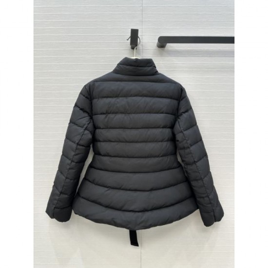 DIOR Down Jacket 2025 New Autumn/Winter A popular item that will elevate your classic fall style. DIOR Down Jacket 2025 New Autumn/Winter A popular item that will elevate your classic fall style.