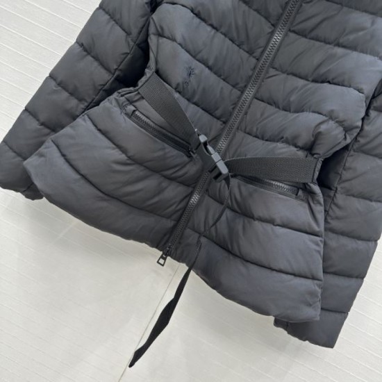 DIOR Down Jacket 2025 New Autumn/Winter A popular item that will elevate your classic fall style. DIOR Down Jacket 2025 New Autumn/Winter A popular item that will elevate your classic fall style.