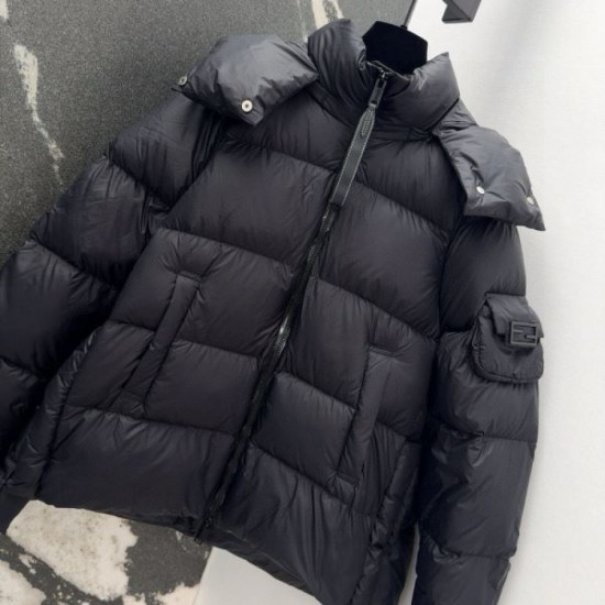 FENDI Down Jacket 2025 Fall/Winter New Featured Brand Featured in Many Magazines FENDI Down Jacket 2025 Fall/Winter New Featured Brand Featured in Many Magazines