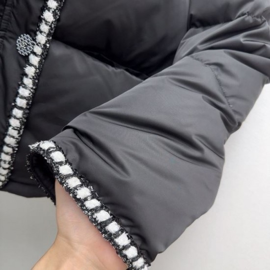 GUCCI Gucci Down Jacket 2025 Fall/Winter New Item Popular trend item last year GUCCI Gucci Down Jacket 2025 Fall/Winter New Item Popular trend item last year