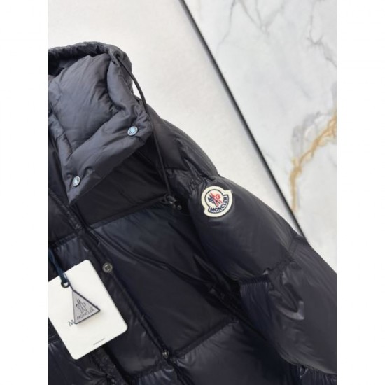 MONCLER Down jacket 2025 fall/winter new item The latest wear with a street feel MONCLER Down jacket 2025 fall/winter new item The latest wear with a street feel