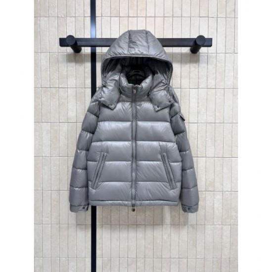 MONCLER Down Jacket 2025 New Autumn/Winter Popular Model Used by Celebrities and Entertainers MONCLER Down Jacket 2025 New Autumn/Winter Popular Model Used by Celebrities and Entertainers