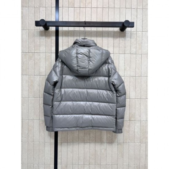 MONCLER Down Jacket 2025 New Autumn/Winter Popular Model Used by Celebrities and Entertainers MONCLER Down Jacket 2025 New Autumn/Winter Popular Model Used by Celebrities and Entertainers