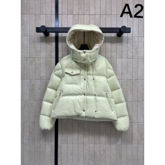 MONCLER Down Jacket 2025 New Autumn/Winter Style for a mature look MONCLER Down Jacket 2025 New Autumn/Winter Style for a mature look