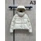 MONCLER Down Jacket 2025 New Autumn/Winter Style for a mature look MONCLER Down Jacket 2025 New Autumn/Winter Style for a mature look