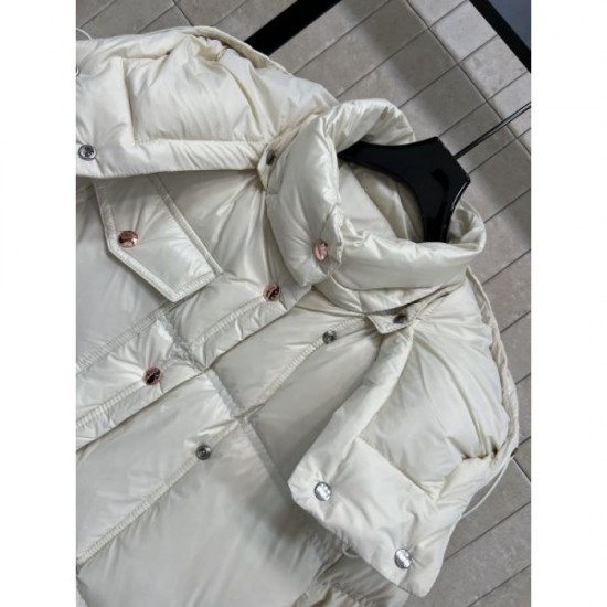 MONCLER Down Jacket 2025 New Autumn/Winter Style for a mature look MONCLER Down Jacket 2025 New Autumn/Winter Style for a mature look