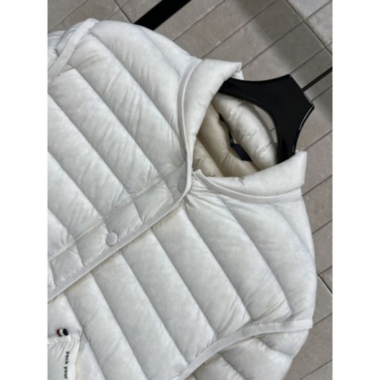MONCLER Down Jacket 2025 Autumn/Winter New Featured New Item with a Seasonal Feel MONCLER Down Jacket 2025 Autumn/Winter New Featured New Item with a Seasonal Feel