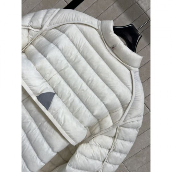 MONCLER Down Jacket 2025 Autumn/Winter New Featured New Item with a Seasonal Feel MONCLER Down Jacket 2025 Autumn/Winter New Featured New Item with a Seasonal Feel