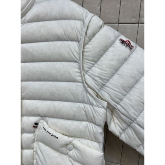 MONCLER Down Jacket 2025 Autumn/Winter New Featured New Item with a Seasonal Feel MONCLER Down Jacket 2025 Autumn/Winter New Featured New Item with a Seasonal Feel