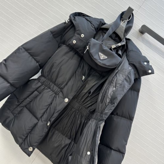PRADA Down Jacket 2025 Autumn/Winter New Item This season's sure to be a hit! PRADA Down Jacket 2025 Autumn/Winter New Item This season's sure to be a hit!
