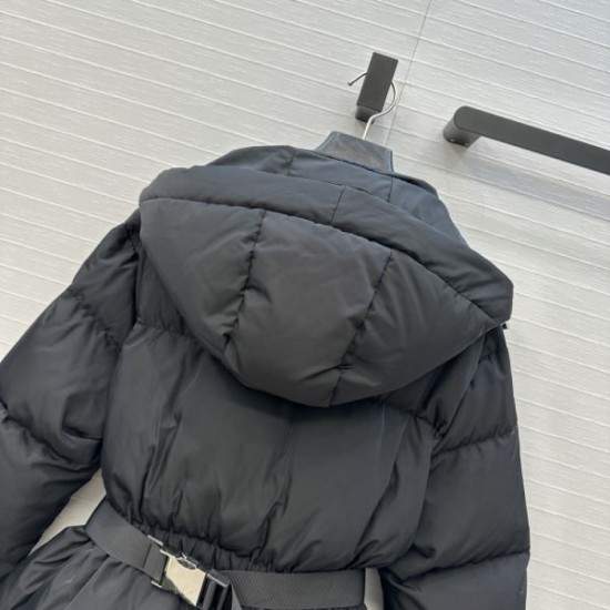 PRADA Down Jacket 2025 Autumn/Winter New Item This season's sure to be a hit! PRADA Down Jacket 2025 Autumn/Winter New Item This season's sure to be a hit!