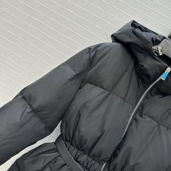 PRADA Down Jacket 2025 New Autumn/Winter Popular model perfect for autumn outings PRADA Down Jacket 2025 New Autumn/Winter Popular model perfect for autumn outings