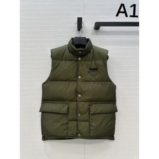 PRADA Down Vest New Fall/Winter 2025 Trendy item that can be used for fall style PRADA Down Vest New Fall/Winter 2025 Trendy item that can be used for fall style