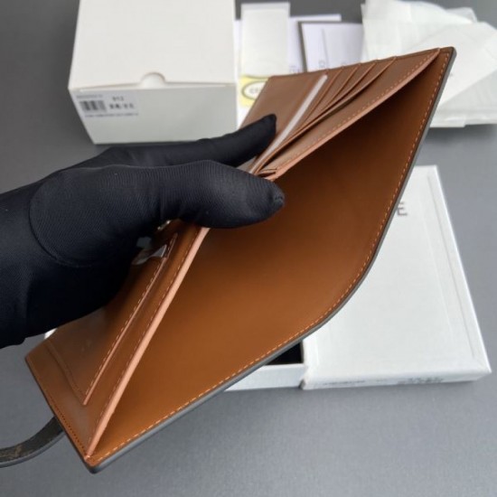 2025SS Limited item that continues to be popular CELINE bifold wallet 2025SS Limited item that continues to be popular CELINE bifold wallet