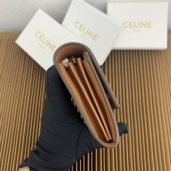 2025FW Long Wallet CELINE The perfect item for the fall/winter season