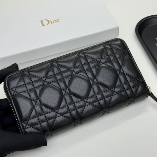 2025FW Long Wallet DIOR Dior Classic yet fresh charm