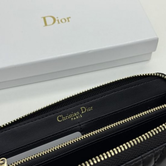 2025FW Long Wallet DIOR Dior Classic yet fresh charm