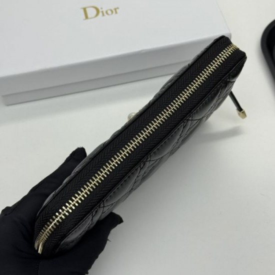 2025FW Long Wallet DIOR Dior Classic yet fresh charm