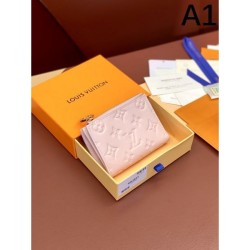 2025SS New Product ☆ Inevitably sold out LOUIS VUITTON Louis Vuitton Bifold Wallet