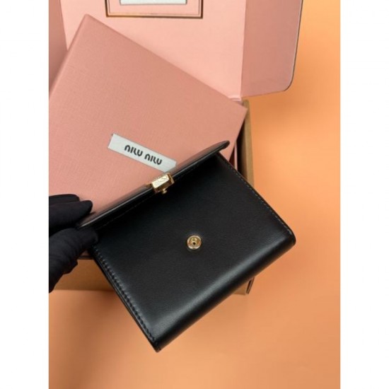 2025SS New Spring/Summer look added MIU MIU Miu Miu Tri-fold Wallet 2025SS New Spring/Summer look added MIU MIU Miu Miu Tri-fold Wallet