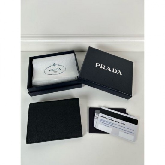 2025SS PRADA Bifold Wallet is a popular choice among fashionable people 2025SS PRADA Bifold Wallet is a popular choice among fashionable people