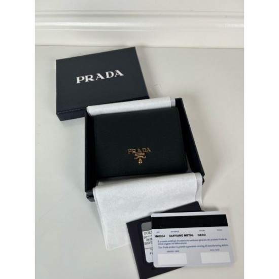 2025SS PRADA Bifold Wallet that makes it easy to wear 2025SS PRADA Bifold Wallet that makes it easy to wear