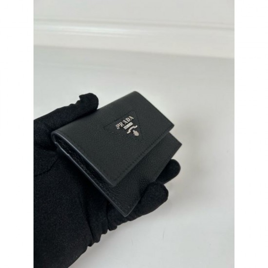2025SS PRADA card case with a presence every season 2025SS PRADA card case with a presence every season