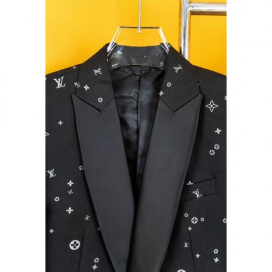 2025 Fall/Winter Suit LOUIS VUITTON Stylish upgrading new suit 2025 Fall/Winter Suit LOUIS VUITTON Stylish upgrading new suit