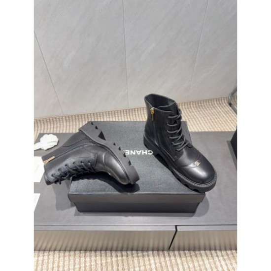 2025FW Seasonal style with a retro feel CHANEL CHANEL boots