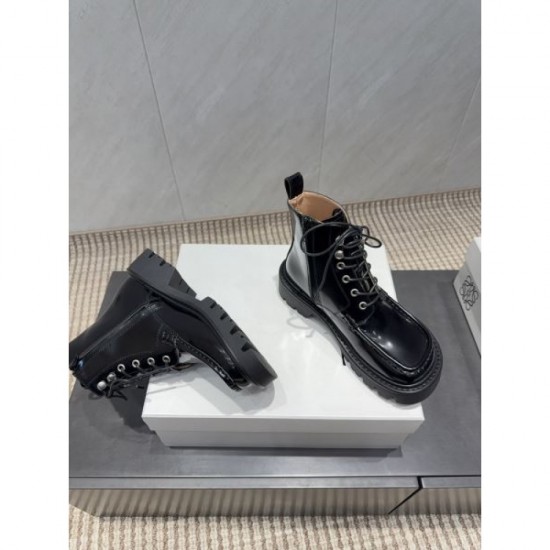 2025FW Absolutely cute and talked about LOEWE boots