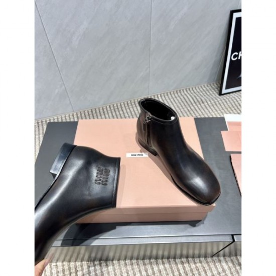 2025FW Women's Boots MIU MIU Elegant boots perfect for adult women