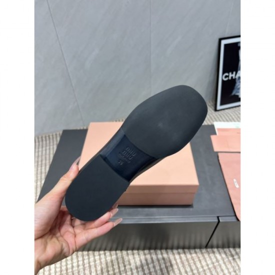 2025FW Women's Boots MIU MIU Elegant boots perfect for adult women