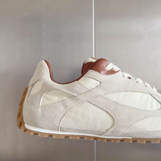2025FW Women's Sneakers BOTTEGA VENETA Popular models that keep up with this season's trends