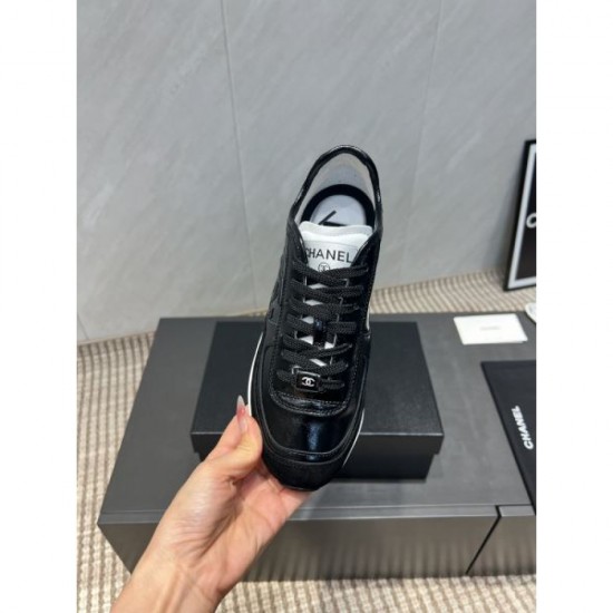 2025FW Women's Sneakers CHANEL Refined Replica Sneakers with High Fashion Sensitivity