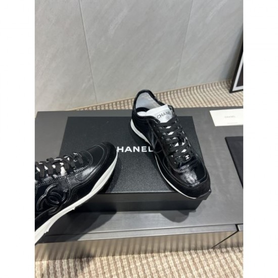 2025FW Women's Sneakers CHANEL Refined Replica Sneakers with High Fashion Sensitivity