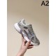 2025FW Women's Sneakers LOUIS VUITTON Popular model with a wide variety of colors