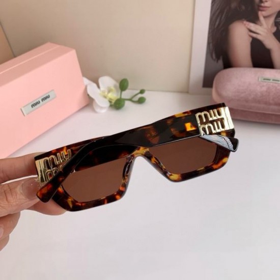 2025FW Sunglasses MIU MIU Design that gives a fresh and elegant impression