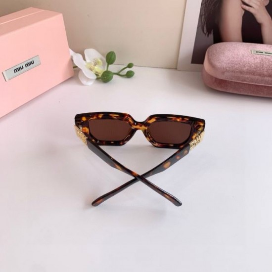 2025FW Sunglasses MIU MIU Design that gives a fresh and elegant impression