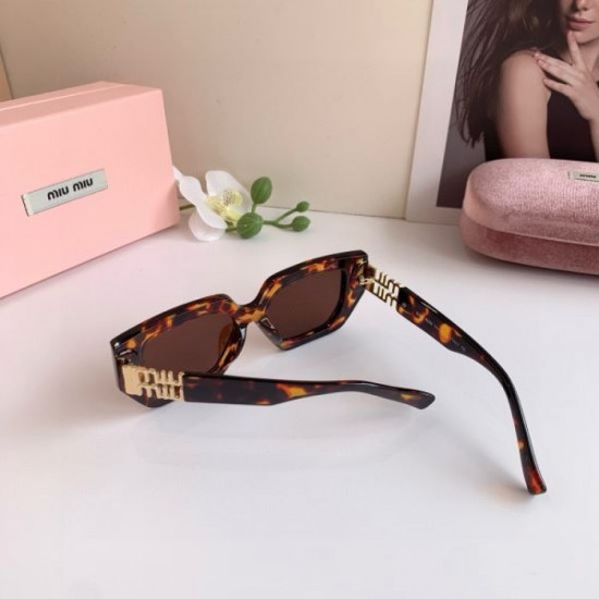 2025FW Sunglasses MIU MIU Design that gives a fresh and elegant impression