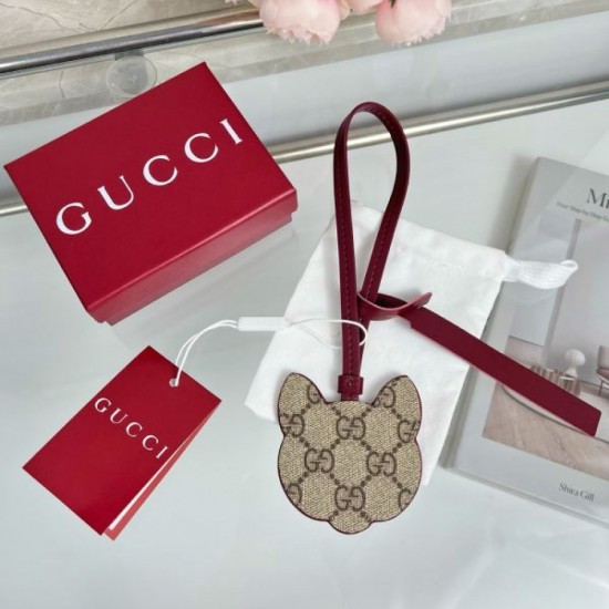 2025SS Keychain GUCCI A versatile keychain that can be used even during the change of seasons